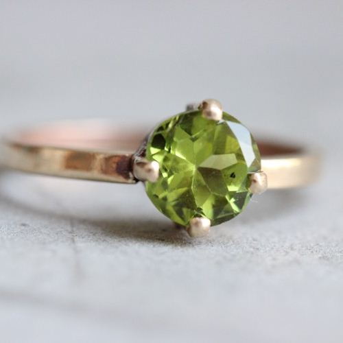 18K Gold Peridot ring - Natural peridot Ring - Engagement ring 