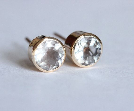 18K gold natural crystal stud