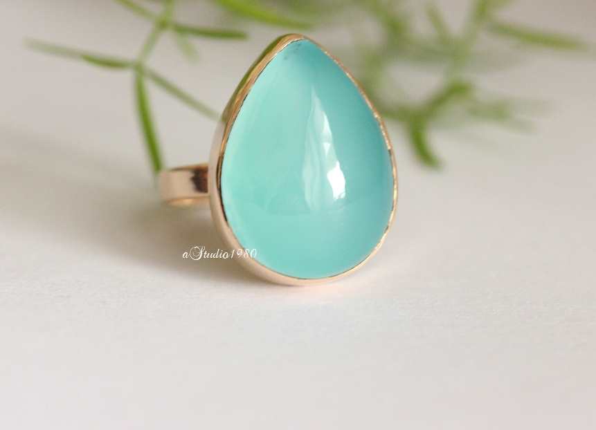 18k Gold Aqua Chalcedony ring, Gold Ring, Artisan handmade ring
