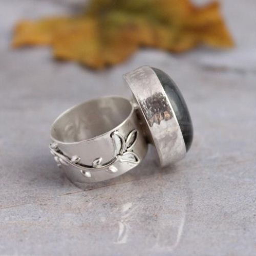 Artisan Labradorite Ring, Labradorite artisan silver blue ring