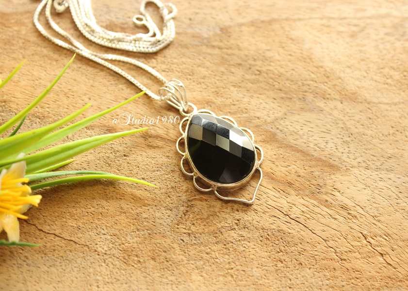 Black pendant, Black onyx pendant, Tear drop silver pendant