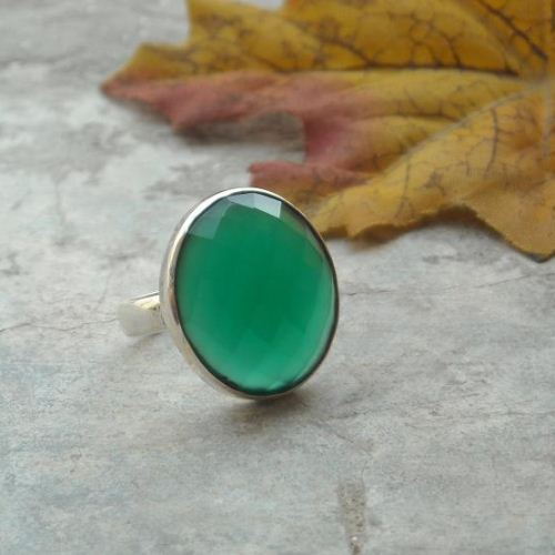 Emerald green ring - Sterling silver gemstone ring - Green Onyx ring