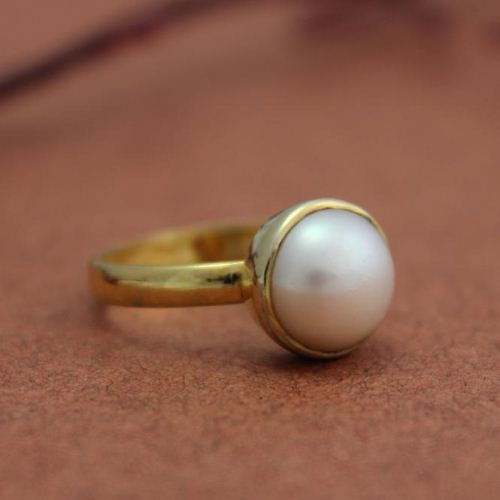 Gold Pearl Ring, Vermeil ring, birthstone ring, Handmade gemstone ring - Size 6 other sizes also available