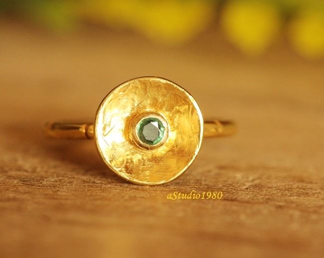 Green Emerald ring 18k gold handmade gemstone ring