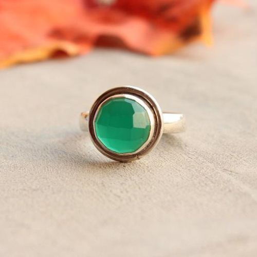 Green onyx ring, Emerald green silver ring, Round faceted ring