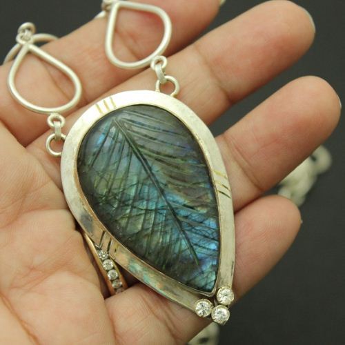 Labradorite Pendant necklace, Gemstone Pendant in sterling silver 