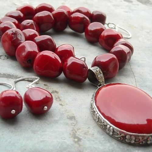 Red coral necklace earring set